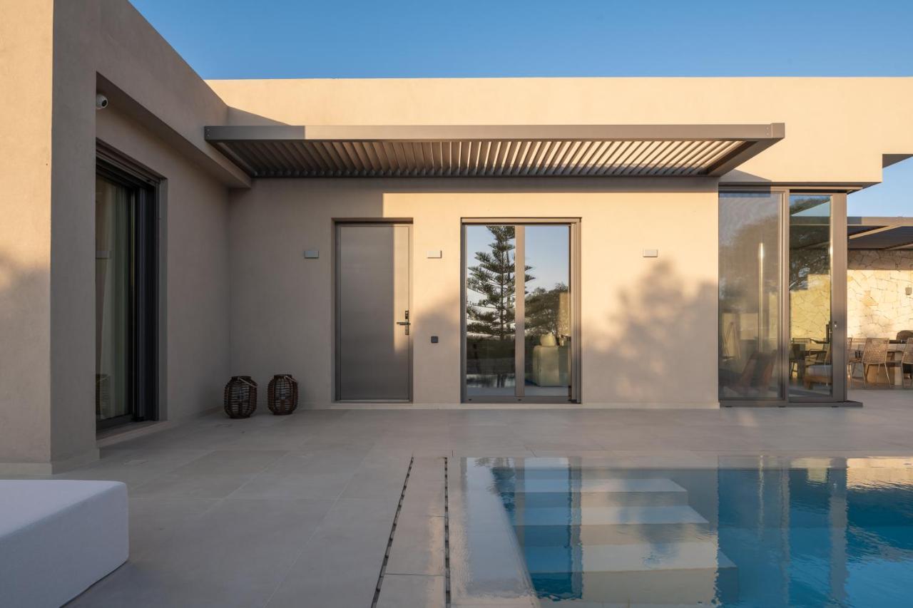 Athina Luxury Villa, With Pool & Walk To The Beach, By Thinkvilla Chania  Luaran gambar